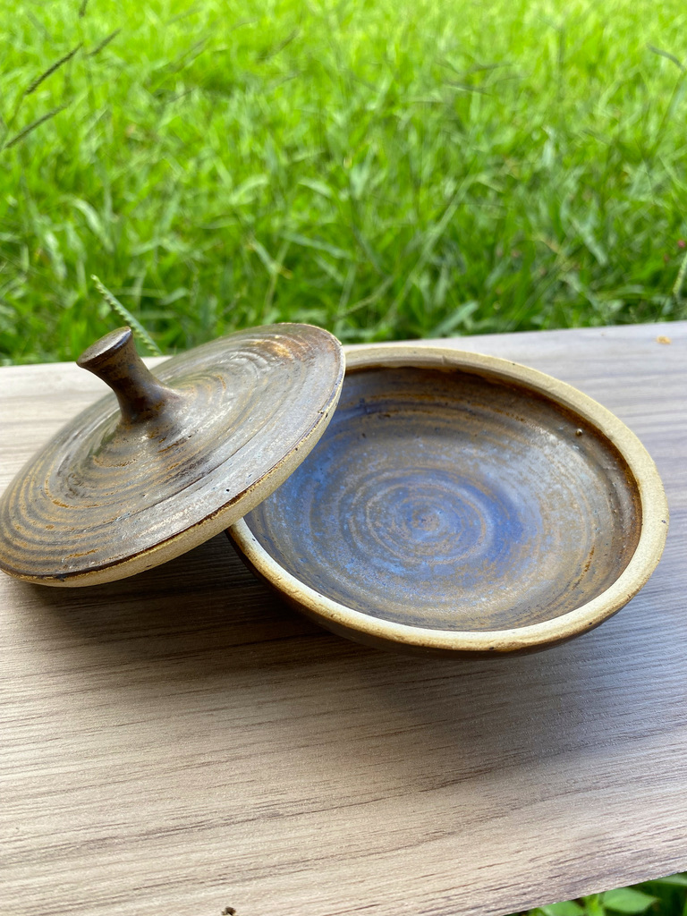 Porta-objeto com tampa | Areia com Pintinhas e Chocolate