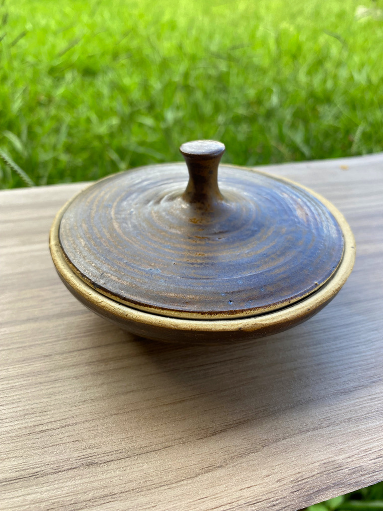 Porta-objeto com tampa | Areia com Pintinhas e Chocolate